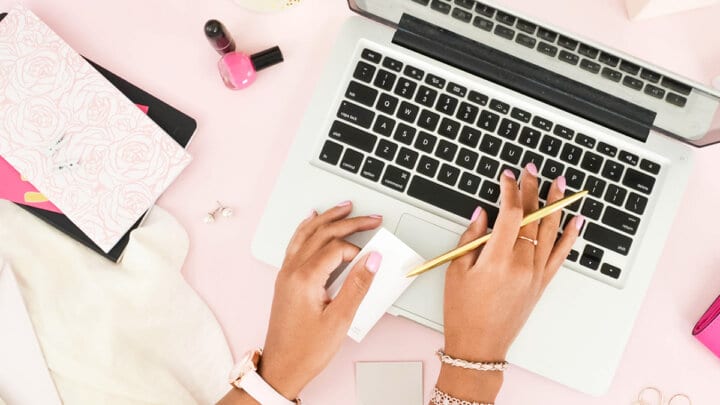 30 Entrepreneur Blogs to Help You Start a Side Hustle